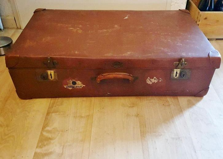 Antieke koffer,Den Haag,tekst padvinders,op foto 2! Vintage, Antiek en Kunst, Antiek | Woonaccessoires, Ophalen of Verzenden