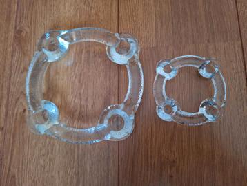 2 Ijsglas Kandelaars Pukeberg Staffan Gellerstedt beschikbaar voor biedingen