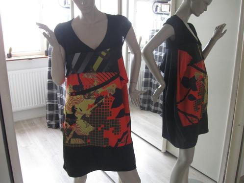 2026 apart bijzonder origineel jurkje als nieuw, Kleding | Dames, Jurken, Zo goed als nieuw, Maat 42/44 (L), Zwart, Boven de knie