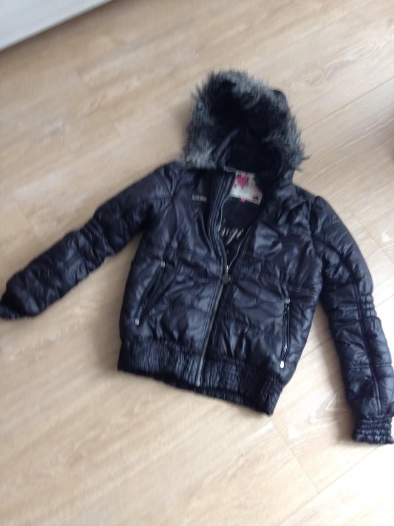 Nieuwstaat Vingino meisjes winter jas mt 164 zwart, Kinderen en Baby's, Kinderkleding | Maat 164, Ophalen of Verzenden, Zo goed als nieuw