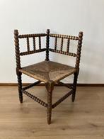 Vintage Bobbin hoekstoel, Antiek en Kunst, Antiek | Meubels | Stoelen en Banken, Ophalen