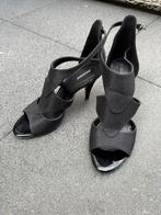 Hak schoenen, Ophalen