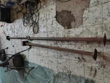 2x bouwstempels 205 tot 370 cm beschikbaar voor biedingen