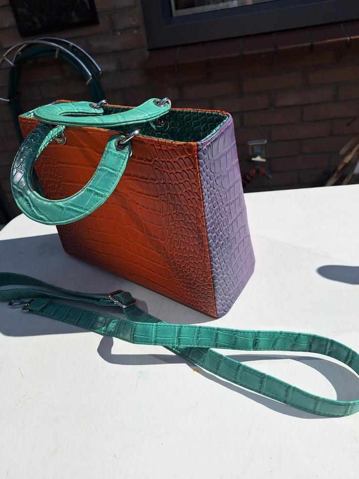 Mooie nieuwe tas,kleurrijk.DALEN,DRENTHE, Sieraden, Tassen en Uiterlijk, Tassen | Damestassen, Zo goed als nieuw, Ophalen of Verzenden