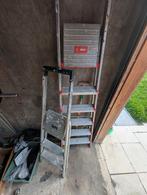 2 Keukentrapjes - Opvouwbaar, Doe-het-zelf en Verbouw, Ladders en Trappen, Gebruikt, Trap, Ophalen of Verzenden, Opvouwbaar of Inschuifbaar
