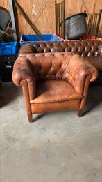 Antieke leren chesterfield stoel, Antiek en Kunst, Antiek | Meubels | Stoelen en Banken, Ophalen