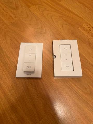 2x Philips Hue Dimmer Switch V2. beschikbaar voor biedingen