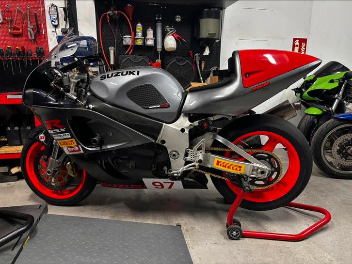 Circuitmotoren 2x Suzuki GSXR SRAD Circuitmotoren, Motoren, Motoren | Aprilia, Particulier, Super Sport, 4 cilinders, Ophalen
