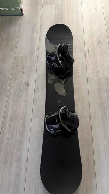 Snowboard Black Death Inc. 162cm beschikbaar voor biedingen