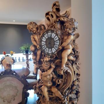 GEVRAAGD BAROK MEUBELEN  [ GEVRAAGD ] KLOKKEN  EN BANKSTEL   beschikbaar voor biedingen