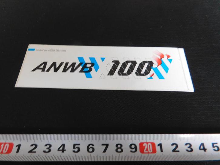 sticker ANWB 100 1883 - 1983, Verzamelen, Stickers, Zo goed als nieuw, Ophalen