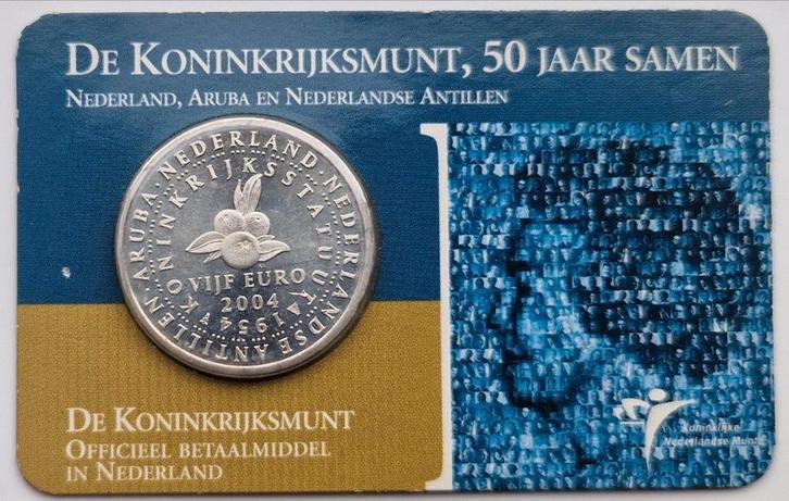 De Koninkrijksmunt vijfje 2004 in coincard, Postzegels en Munten, Munten | Nederland, Losse munt, Euro's, Koningin Beatrix, Zilver