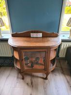 Oud kastje -stond in een hal  maar het huis moet leeg ., Ophalen