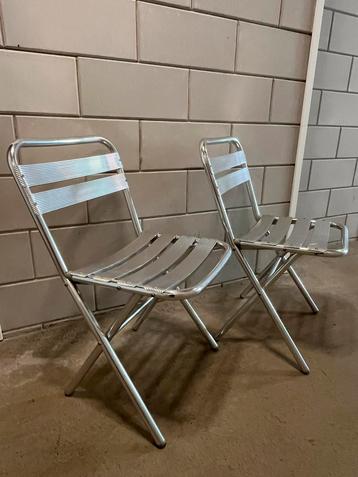 2 aluminium klapstoelen voor buiten beschikbaar voor biedingen