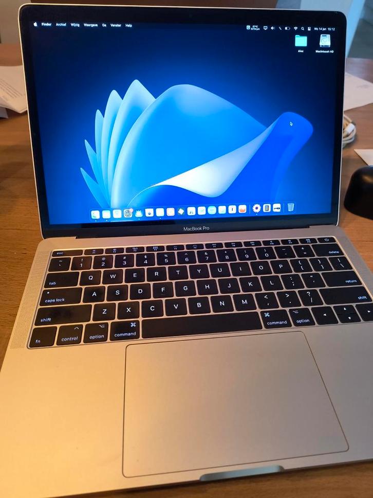 MacBook Pro (2017), Computers en Software, Apple Macbooks, Gebruikt, MacBook Pro, 13 inch, 2 tot 3 Ghz, 256 GB, 8 GB, Qwerty, Ophalen of Verzenden