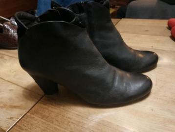 Pumps Audley  London  beschikbaar voor biedingen