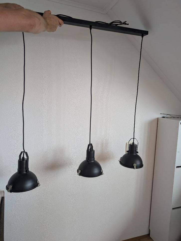 Karwei Hanglamp Magnus zwart, Huis en Inrichting, Lampen | Hanglampen, 75 cm of meer, Metaal, Ophalen