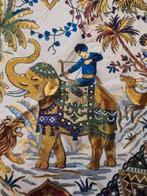 Boho tafelkleed goud India jachttafereel olifant leeuw, Huis en Inrichting, Tafelkleden, Gebruikt, Etten-Leur, DJT@dejuistetoon.eu