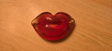 Lippen nationaal glasmuseum beschikbaar voor biedingen