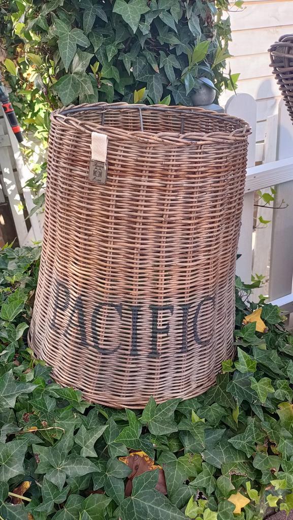 Riviera Maison rattan hangkap Pacific, Huis en Inrichting, Lampen | Lampenkappen, Zo goed als nieuw, 25 tot 50 cm, Rond, Ophalen of Verzenden