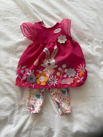 Baby Born poppen kleding  beschikbaar voor biedingen