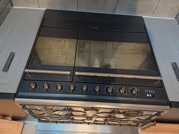 Smeg gasfornuis met dubbele oven  beschikbaar voor biedingen