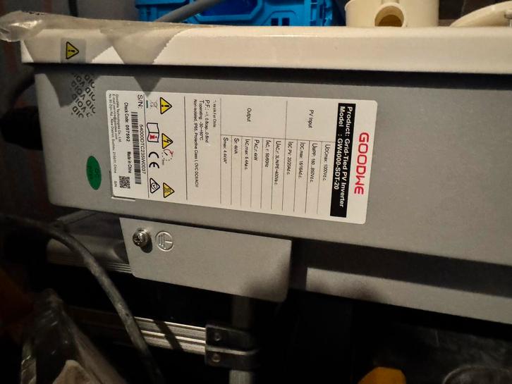Goodwe 4kW Zonne-omvormer - Weinig Gebruikt, Doe-het-zelf en Verbouw, Zonnepanelen en Toebehoren, Gebruikt, Overige typen, 200 wattpiek of meer