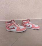 Roze/Witte Air Jordan 1 Mid - Maat 35, Nike, Ophalen of Verzenden, Roze, Gedragen