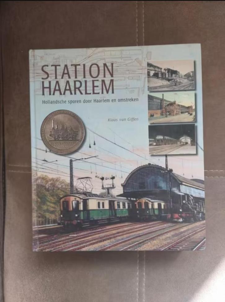 Hollandsche sporen door Haarlem en omstreken, Boeken, Geschiedenis | Stad en Regio, Zo goed als nieuw, 20e eeuw of later, Ophalen of Verzenden