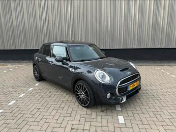 Mini 2.0 Cooper S 192pk grijs 5-deurs, rijk aan opties beschikbaar voor biedingen
