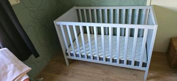 Ledikant Ikea Sundvik grijs & Himlavalv 3d matras logeerbed beschikbaar voor biedingen