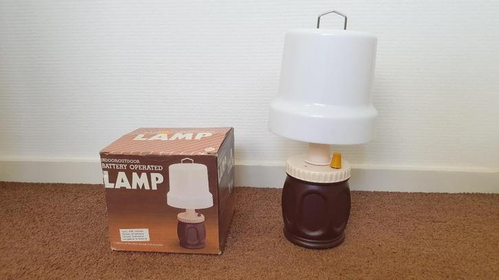 Vintage camping lamp op batterijen, Caravans en Kamperen, Kampeeraccessoires, Zo goed als nieuw, Ophalen of Verzenden