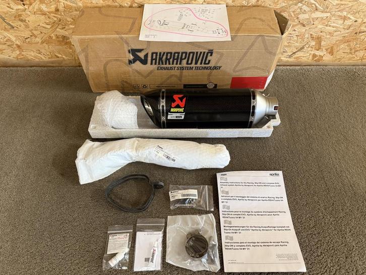 Akrapovic uitlaat Aprilia RSV4 Tuono V4 2021-2024 2S001803, Motoren, Onderdelen | Overige, Nieuw, Verzenden