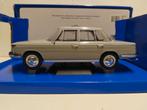 BMW 2000 sedan beigecreme Mcg 1:18 KRD, Ophalen of Verzenden, Zo goed als nieuw, Auto, Overige merken