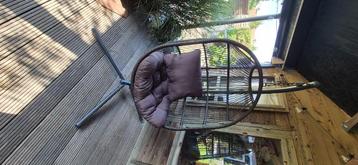 1 persoons hangstoel z.g.a.n beschikbaar voor biedingen