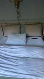 IKEA BJÖRKSNÄS Bed traagschuim matras (weinig op geslapen), Huis en Inrichting, Beige, Tweepersoons, Ophalen of Verzenden, Zo goed als nieuw