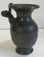 art nouveau vaasje met puttis engeltjes Ch. Perron, Verzenden