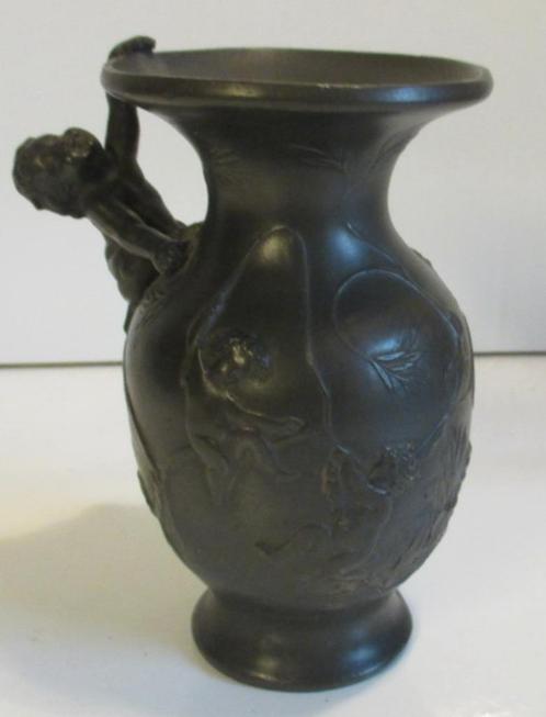art nouveau vaasje met puttis engeltjes Ch. Perron, Antiek en Kunst, Curiosa en Brocante, Verzenden