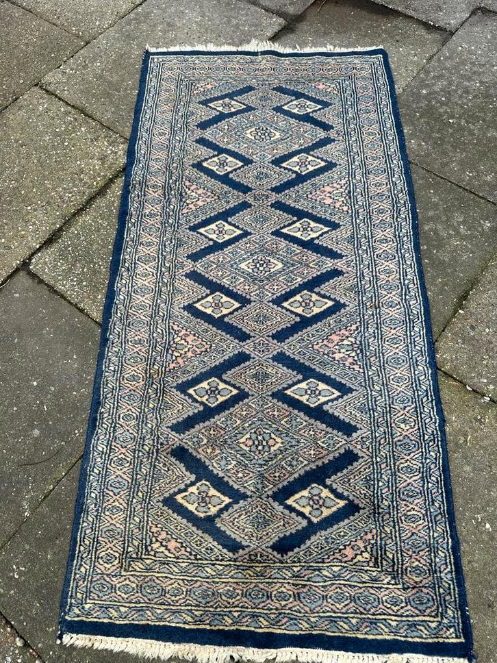 Vintage handgeknoopt kleedje 65x135 cm, Huis en Inrichting, Stoffering | Tapijten en Kleden, Gebruikt, 50 tot 100 cm, 100 tot 150 cm