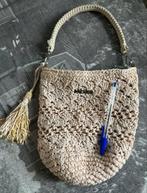 Handgemaakte Gehaakte Tas bijna gratis, Sieraden, Tassen en Uiterlijk, Tassen | Damestassen, Ophalen, Zo goed als nieuw, Beige