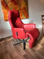 Elektrische relaxfauteuil – echt rood leer – perfecte staat, Huis en Inrichting, Fauteuils, Ophalen, Zo goed als nieuw, 50 tot 75 cm