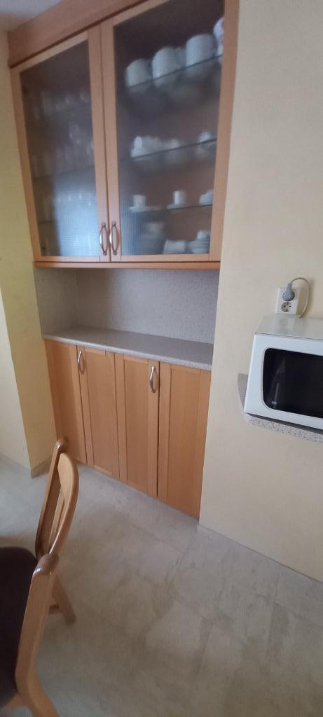 gratis af te halen massief houten keuken, Huis en Inrichting, Keuken | Complete keukens, Gebruikt, Enkelwandige keuken, Bruin