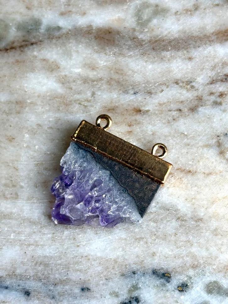 Amethist ketting hanger, Sieraden, Tassen en Uiterlijk, Bedels, Zo goed als nieuw, Overige merken, Edelsteen, Ophalen of Verzenden