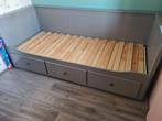 Hemnes bedbank grijs. Zgan, Tweepersoons, Ophalen of Verzenden, Zo goed als nieuw, Overige maten
