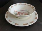 Kinder servies; bord en kom, Ophalen, Gebruikt, Aardewerk, Bord(en)