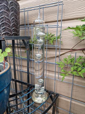Ouderwetse Galileo thermometer beschikbaar voor biedingen