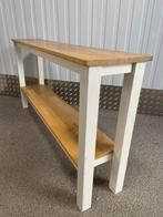 Elegante sidetable in lichte kleurstelling., Huis en Inrichting, Tafels | Sidetables, Gebruikt, 100 tot 150 cm, Vintage, Ophalen of Verzenden