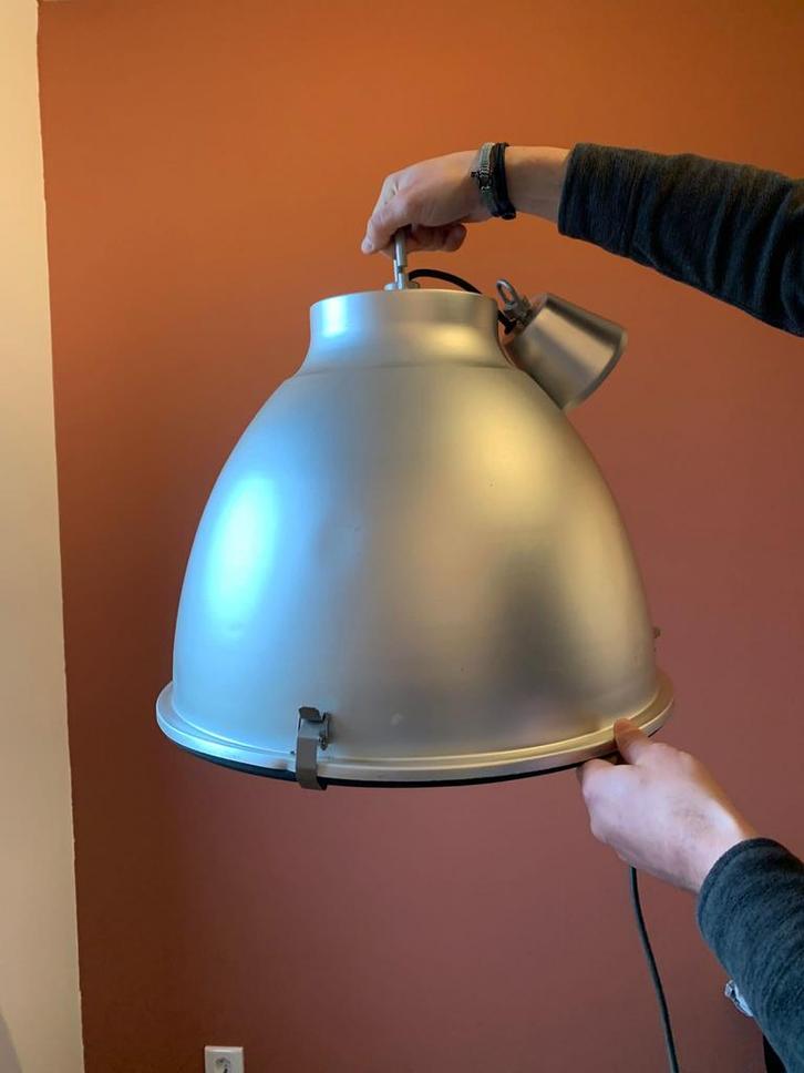 Industriële Hanglampen (2 stuks), Huis en Inrichting, Lampen | Hanglampen, Gebruikt, Minder dan 50 cm, Metaal, Ophalen