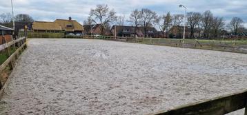 Stalling aangeboden beschikbaar voor biedingen