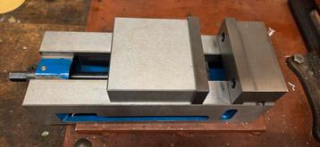 Machine klem nieuwstaat  beschikbaar voor biedingen